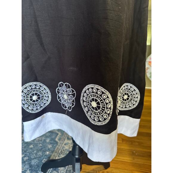 Willow Glenn New York Linen Blend Embellished Shift Dress - Picture 4 of 6